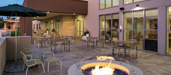 Element Overland Park