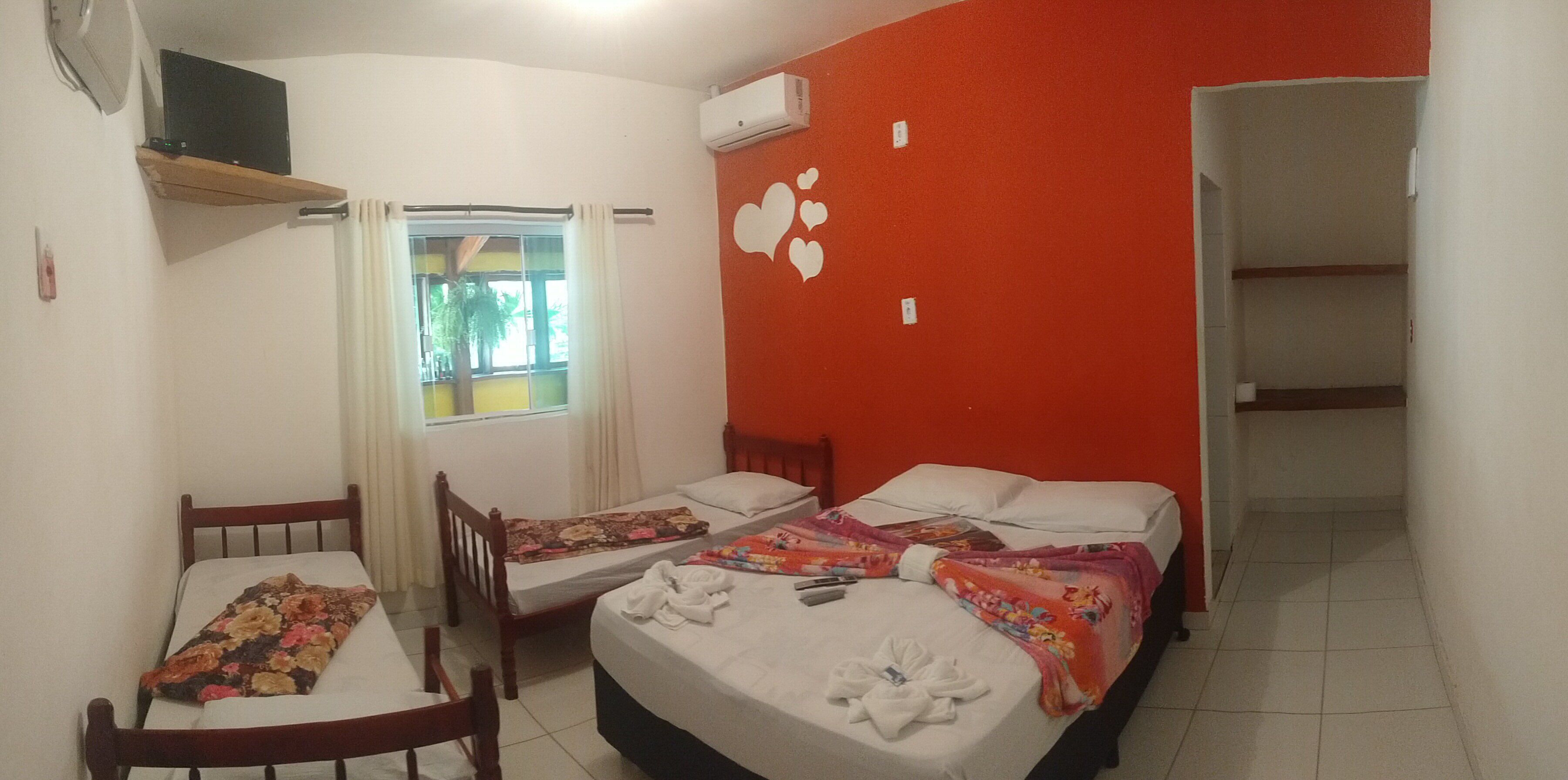 1 bedroom, free WiFi, bed sheets