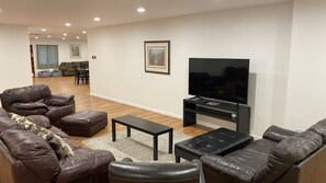 Smart TV, books, stereo