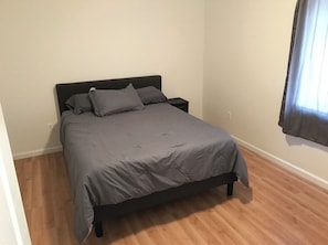6 bedrooms, iron/ironing board, WiFi, bed sheets