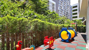 Children’s play area – outdoor