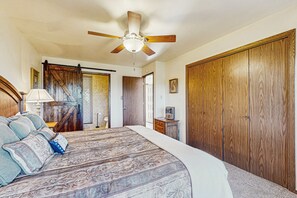 2 bedrooms, WiFi, bed sheets