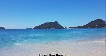 Willows At The Bay, 111 Horace St - Large House with Aircon, WIFI and Boat Parking