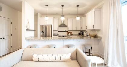 Piedmont Place 301| Lux Vineyard & Brewery Getaway in the Heart of Crozet | Pet Friendly