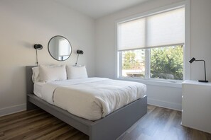 2 chambres, fer et planche à repasser, Wi-Fi, draps fournis