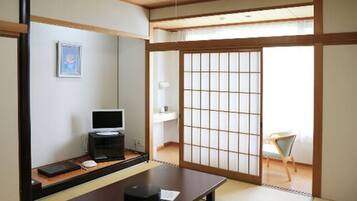 Chambre Tradition (Japanese Style, for 4 Guests)