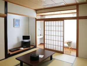 Japanese Style Room for 4 Guests | In-room safe, iron/ironing board