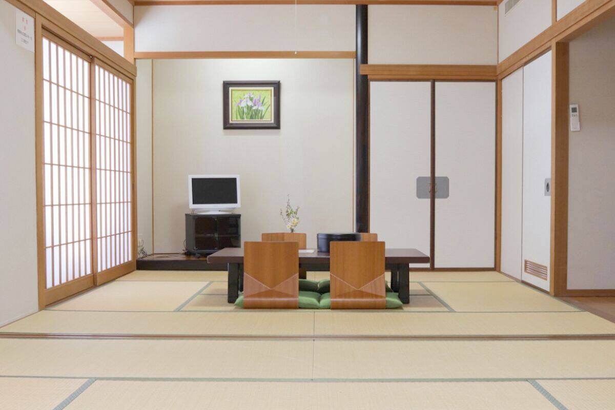 Japanese Style Room (16 Tatami Mats) | In-room safe, iron/ironing board