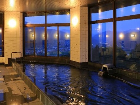 Hot springs. Green Spa Tsutsuga