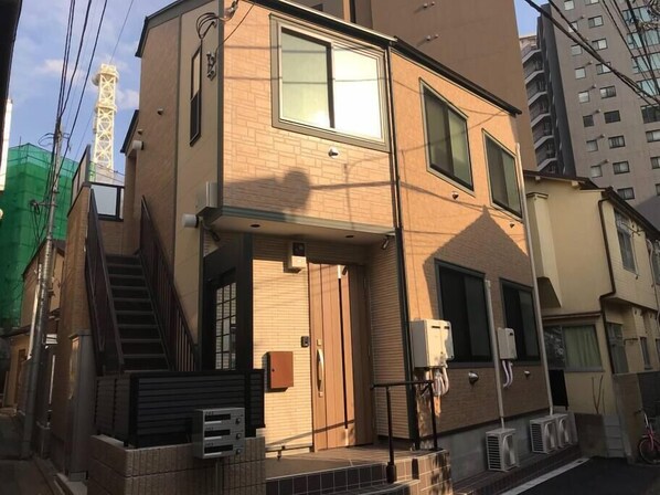 Exterior - Otsuka Bovine (Tokyo)