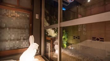 Private Vacation Home | 2 bedrooms, blackout drapes, iron/ironing board, free WiFi