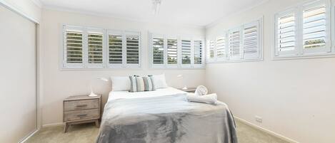 3 Schlafzimmer, Bügeleisen/Bügelbrett, Bettwäsche