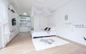 Room (Ruby) | Free WiFi - Kkotji Island Pension (Taean)