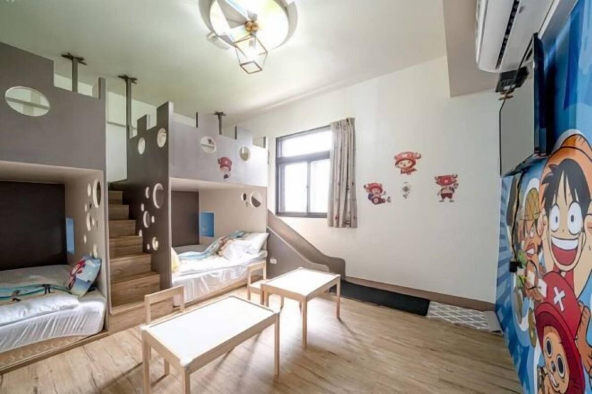 Desk, blackout curtains, soundproofing, free WiFi