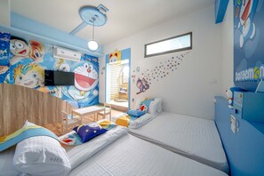 Deluxe-Vierbettzimmer | Schreibtisch, Verdunkelungsvorhänge, schallisolierte Zimmer