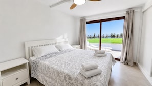 3 bedrooms, free WiFi, bed sheets, wheelchair access