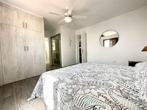 2 slaapkamers, een strijkplank/strijkijzer, gratis wifi, beddengoed