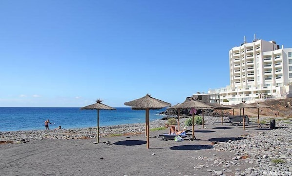 Una playa cerca