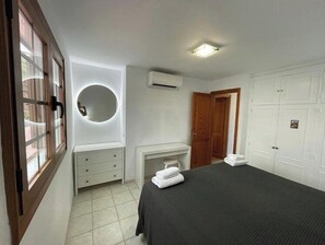 3 dormitorios, tabla de planchar con plancha, wifi gratis y ropa de cama