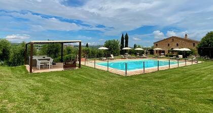 Casalantico, Villa with pool and Jacuzzi for exclusive use