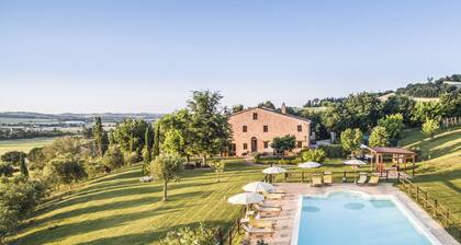 Casalantico, Villa with pool and Jacuzzi for exclusive use
