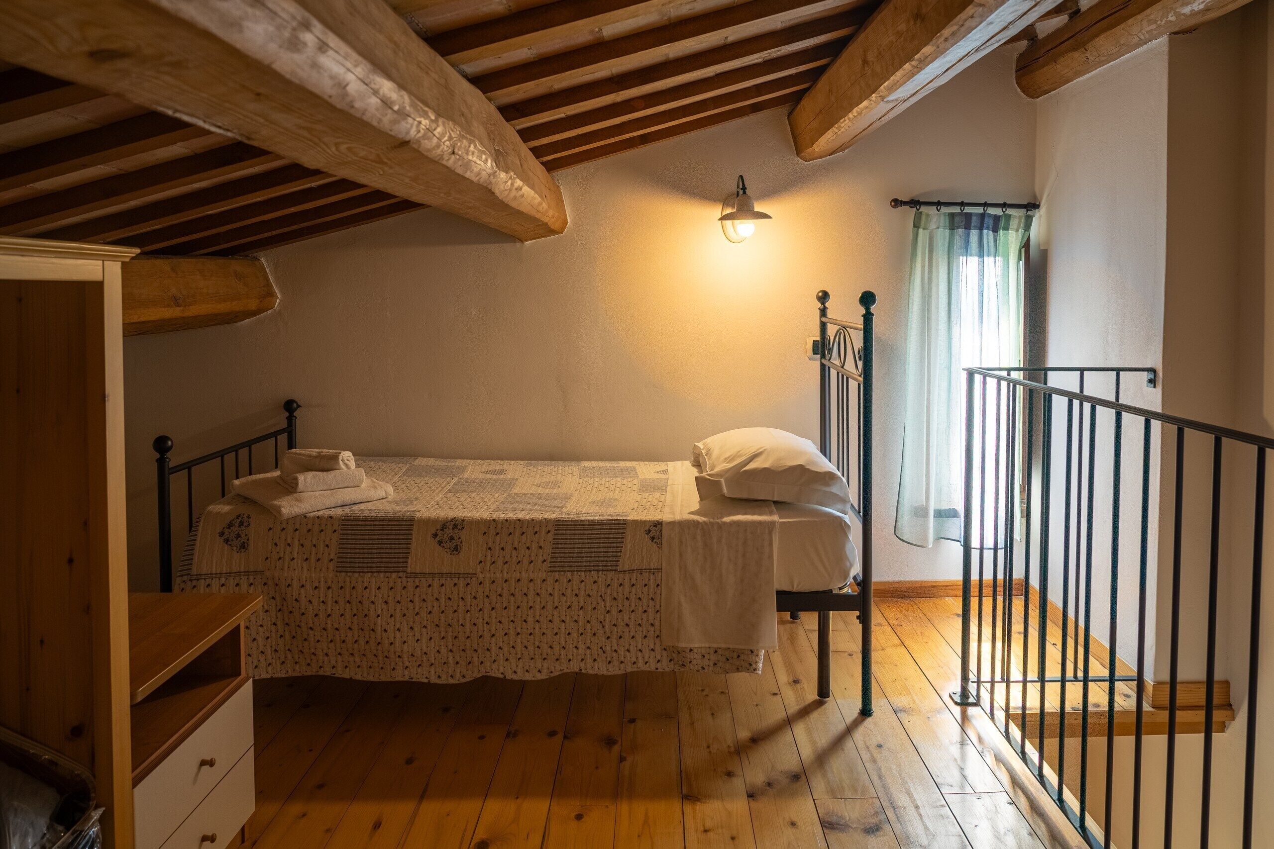 9 bedrooms, in-room safe, desk, iron/ironing board
