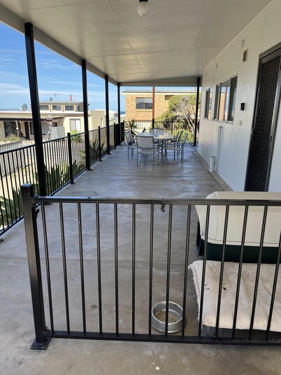 Salty Verandah - Perfect position in the Original Township