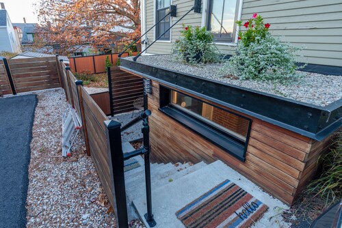 Beautiful Combo Home Located in Downtown Portland - Close to the Beach