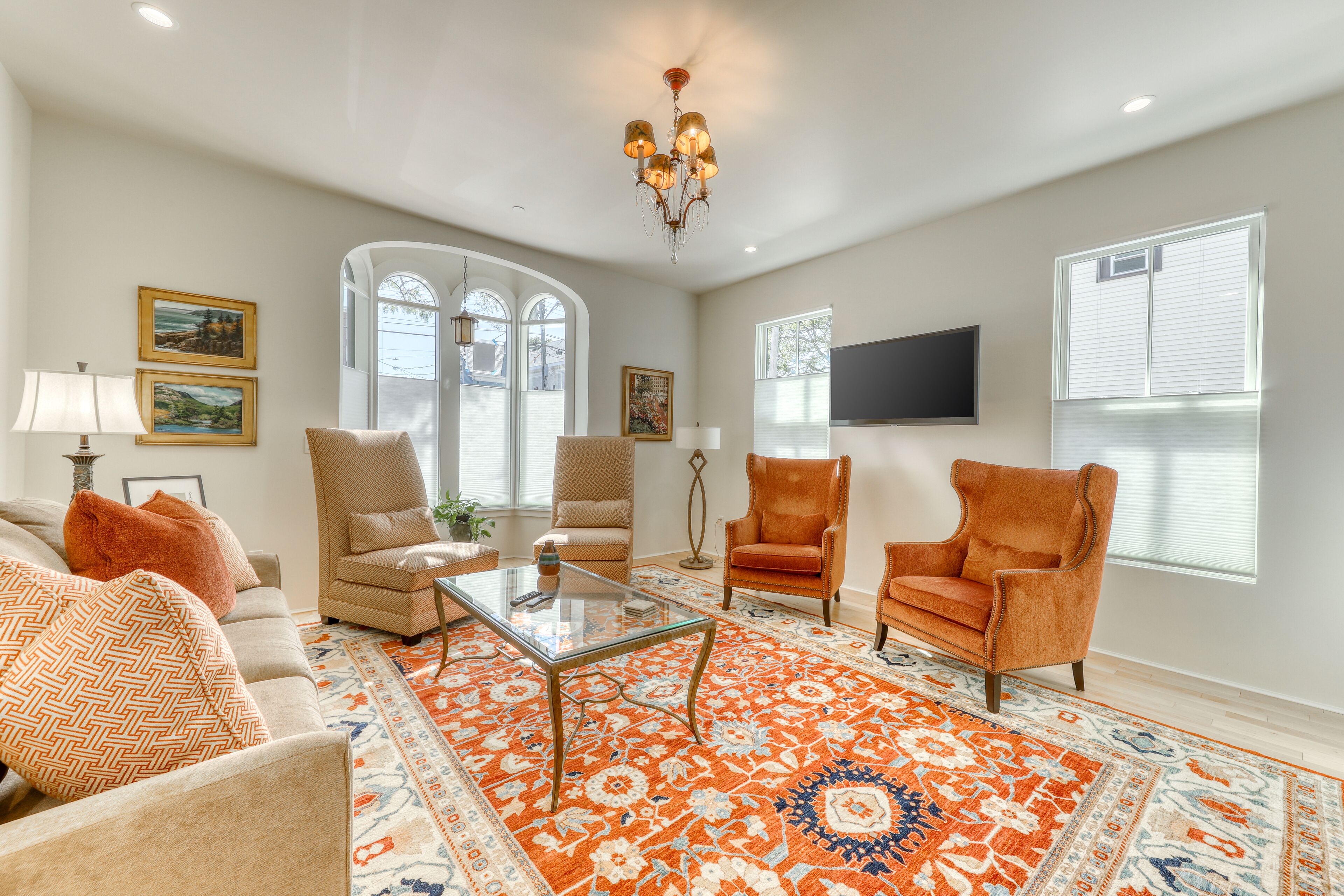 Beautiful Combo Home Located in Downtown Portland - Close to the Beach