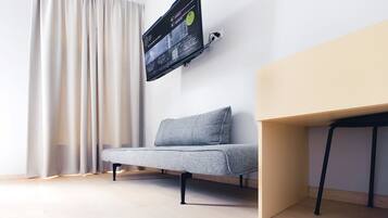 高级双人房 (171. Special Room) | 客房内保险箱、特色装修、免费 WiFi、床单