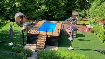 Outdoor pool, a heated pool