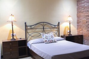 4 bedrooms, free WiFi, bed sheets