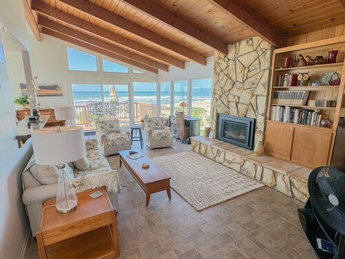 Large Beach Front Home with Amazing Ocean Views!