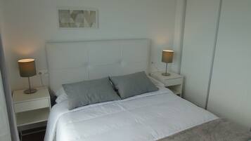 5 slaapkamers, een bureau, gratis wifi, beddengoed