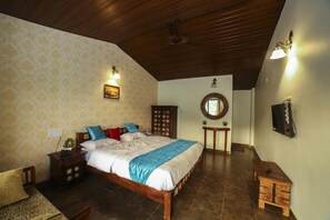 Deluxe Double Room | Premium bedding, individually decorated, individually furnished
