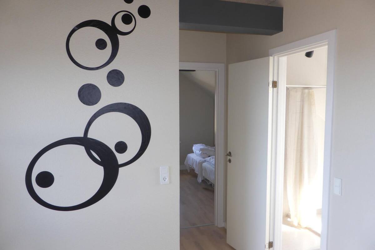 1 bedroom, iron/ironing board, rollaway beds, free wifi