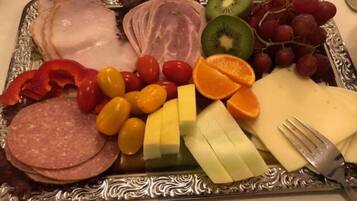 Daily local cuisine breakfast for a fee