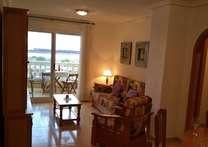 Televisio, DVD-soitin, stereot