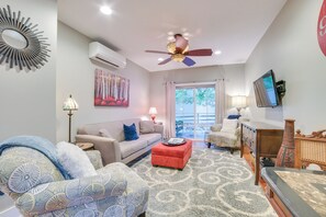 TV - Day Trips to Boyne Mtn! Northwest Michigan Duplex (Charlevoix)