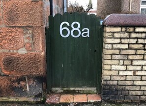 Exterior detail - Garden Gate Upper flat, Prestwick Centre (Prestwick)