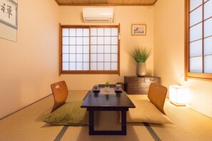 Dining - 2 mins SHINJUKU Modern 3 Bedrooms10 people1AA15 - Smile / Shinjuku-ku Tokyo (Shinjuku-ku)
