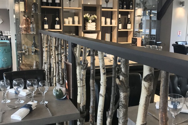 Breakfast, lunch, dinner served; local cuisine