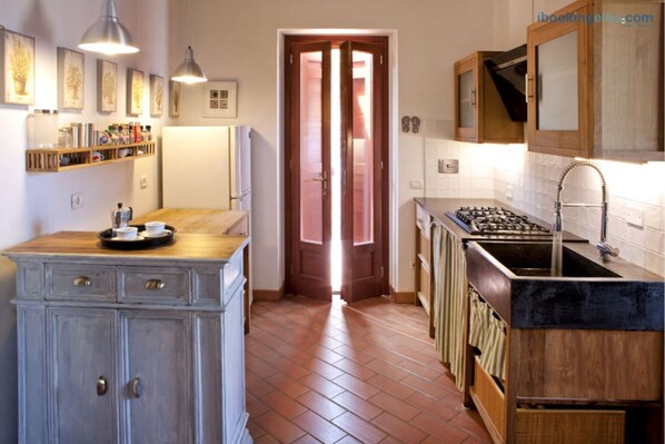 Apartment, 3 Schlafzimmer (Cottage Vittoria) | Eigene Küche | Großer Kühlschrank, Herdplatte, Geschirrspüler