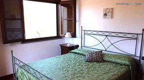 Villa, 5 Bedrooms, Private Pool (Villa Le Palme) | 5 bedrooms, individually decorated, individually furnished - Villa Le Palme (Campo nell'Elba)