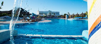 HL Club Playa Blanca Hotel