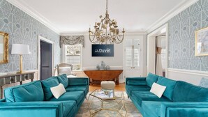 Living area - Historic Charm | The Bee & Blossom (Charleston)