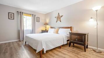 1 habitación, tabla de planchar con plancha, wifi gratis y ropa de cama