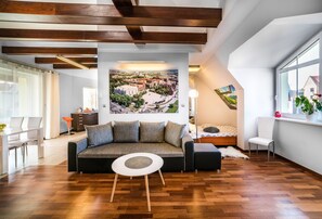 頂樓客房 | 客廳 | 平面電視