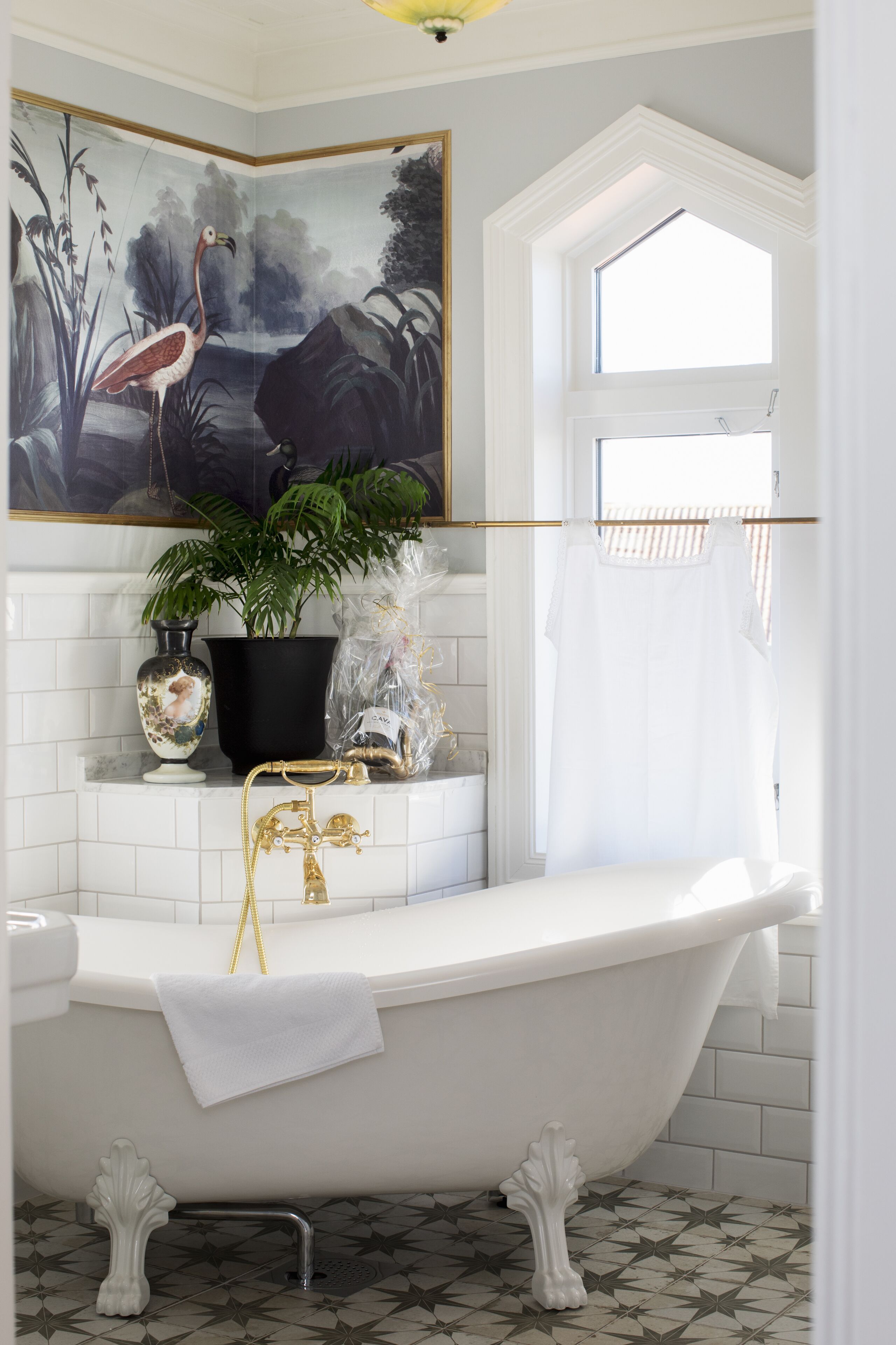 mini suite | bathroom | free toiletries, hair dryer, bathrobes, towels