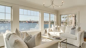 Smart TV, fireplace, video games, DVD player